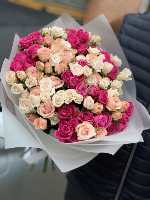 Mixed bouquet of bush rose bouquet “Spring Charm”