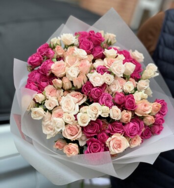Mixed bouquet of bush rose bouquet “Spring Charm”