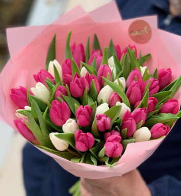 Elegant bouquet of 45 fresh tulips